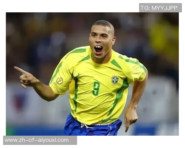 揭秘八大足球巨星的成长之路与辉煌成就